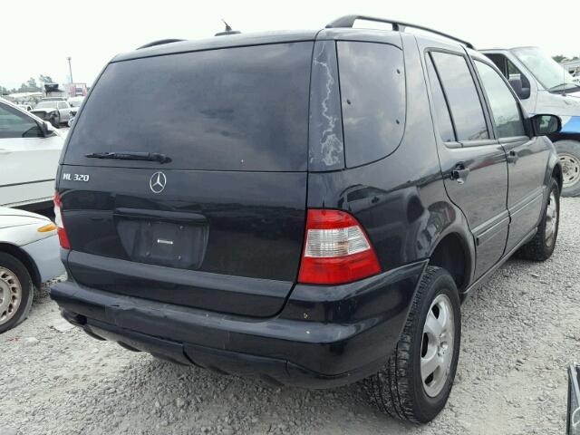 4JGAB54E72A339834 - 2002 MERCEDES-BENZ ML 320 BLACK photo 4