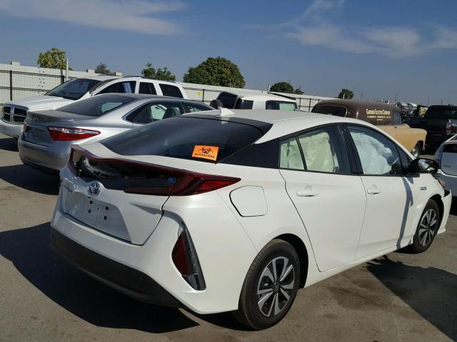 JTDKARFPXH3040465 - 2017 TOYOTA PRIUS PRIM თეთრი ფოტო 4