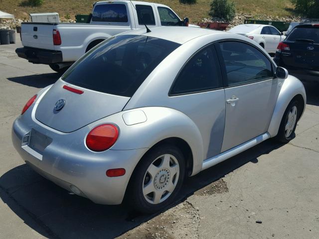 3VWCB21C21M455925 - 2001 VOLKSWAGEN NEW BEETLE 绿色 照片 4