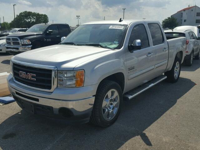 3GTRCVE02AG162729 - 2010 GMC SIERRA SILVER photo 2