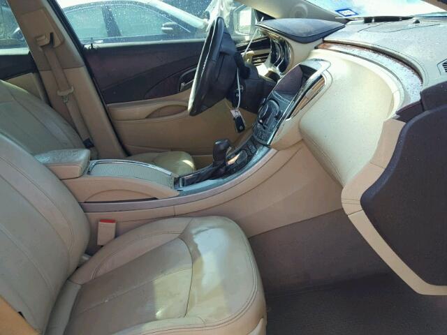 1G4GC5EG5AF231852 - 2010 BUICK LACROSSE WHITE photo 5