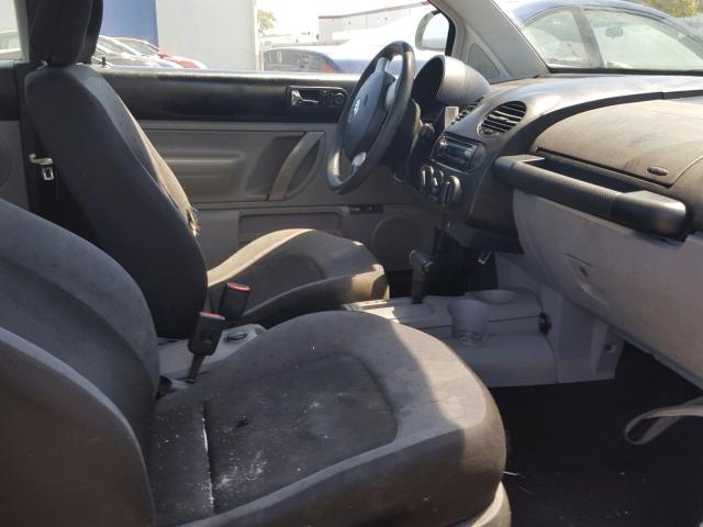 3VWBB61C5WM030080 - 1998 VOLKSWAGEN NEW BEETLE Qara foto 5