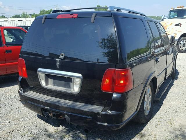 5LMFU28R24LJ33305 - 2004 LINCOLN NAVIGATOR BLACK photo 4