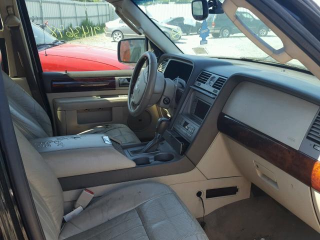 5LMFU28R24LJ33305 - 2004 LINCOLN NAVIGATOR BLACK photo 5