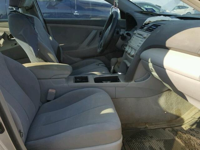 4T1BE46K49U328310 - 2009 TOYOTA CAMRY SILVER photo 5