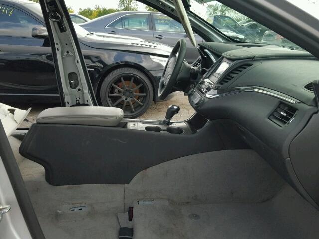 2G11Y5SL1E9109218 - 2014 CHEVROLET IMPALA 银色 照片 5