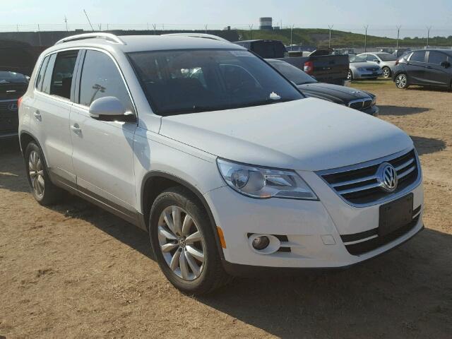 WVGAV7AX6BW541477 - 2011 VOLKSWAGEN TIGUAN WHITE photo 1