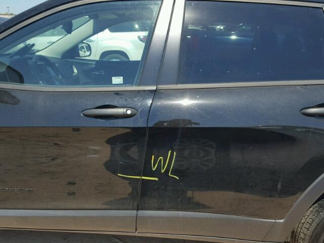 1C4PJLAB4HW586398 - 2017 JEEP CHEROKEE BLACK photo 9