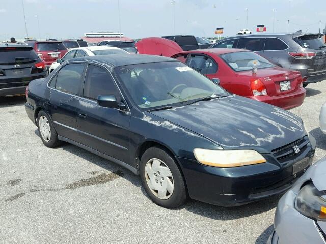 1HGCG1646YA038980 - 2000 HONDA ACCORD LX GREEN photo 1