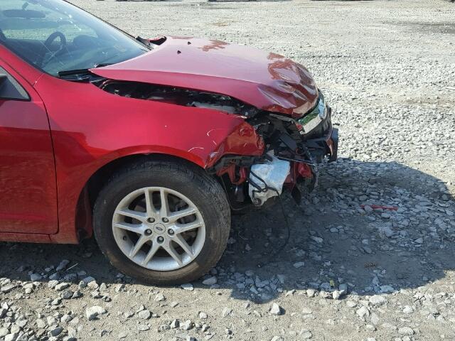 3FAHP0GA2CR429809 - 2012 FORD FUSION S RED photo 9