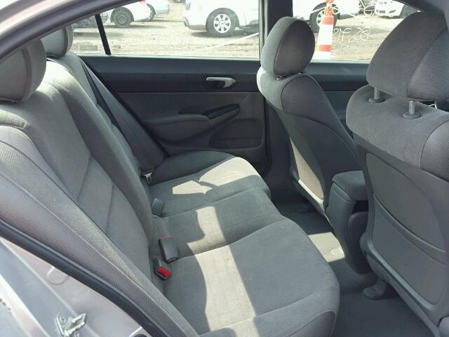 1HGFA16526L139118 - 2006 HONDA CIVIC LX SILVER photo 6