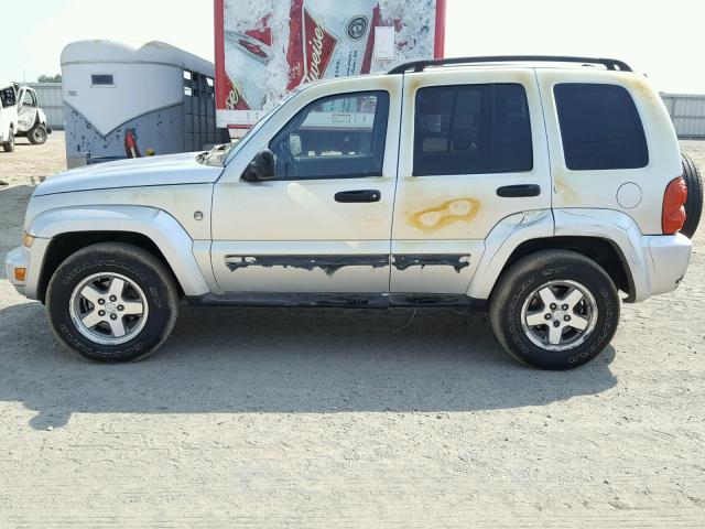1J4GL38K75W688316 - 2005 JEEP LIBERTY RE SILVER photo 9