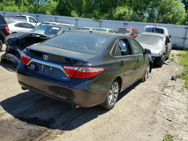 4T1BK1FK2GU576463 - 2016 TOYOTA CAMRY XSE BLACK photo 4