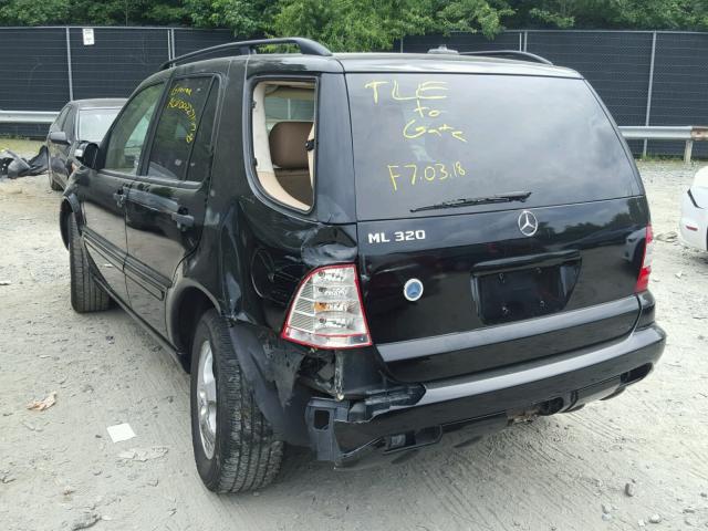 4JGAB54E12A311138 - 2002 MERCEDES-BENZ ML 320 BLACK photo 3