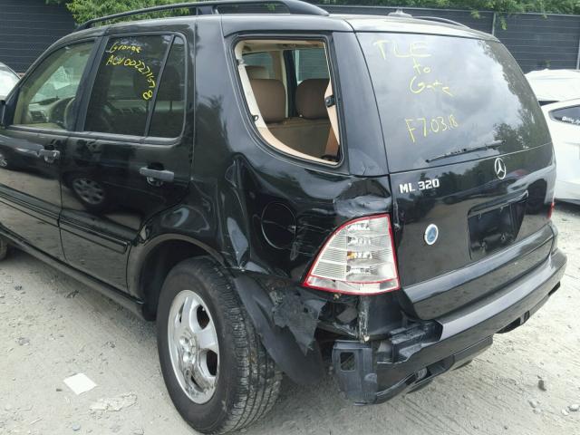 4JGAB54E12A311138 - 2002 MERCEDES-BENZ ML 320 BLACK photo 9