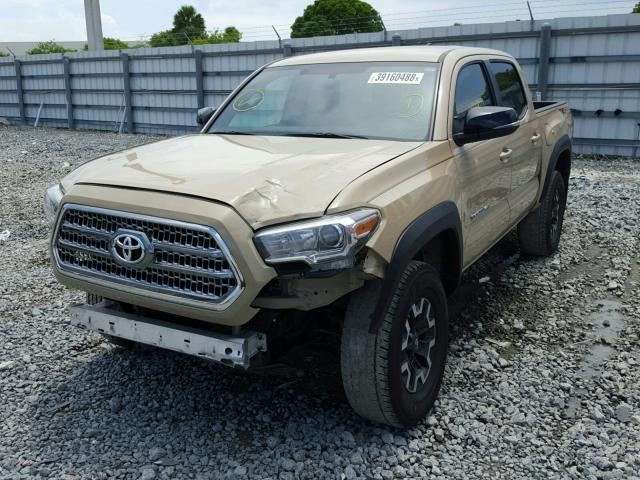 5TFCZ5ANXHX086513 - 2017 TOYOTA TACOMA DOU თაფლისფერი ფოტო 2