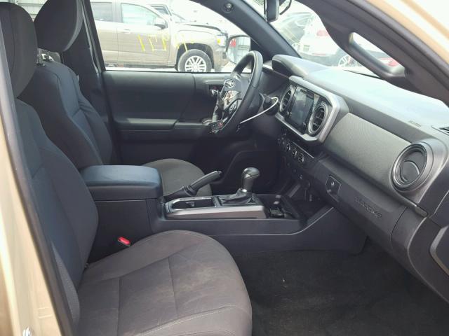 5TFCZ5ANXHX086513 - 2017 TOYOTA TACOMA DOU თაფლისფერი ფოტო 5