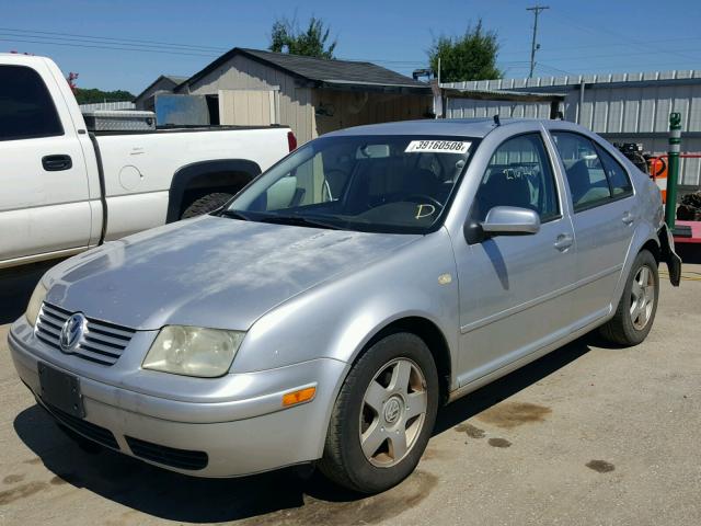 3VWSA29M5YM042399 - 2000 VOLKSWAGEN JETTA GLS SILVER photo 2