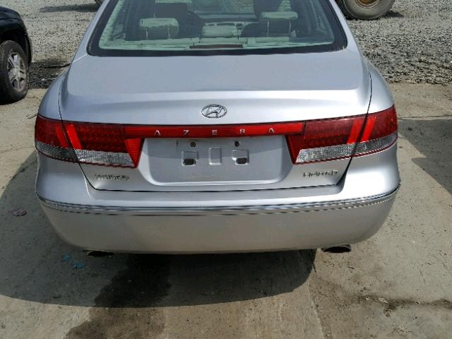 KMHFC46F48A310092 - 2008 HYUNDAI AZERA SE SILVER photo 9