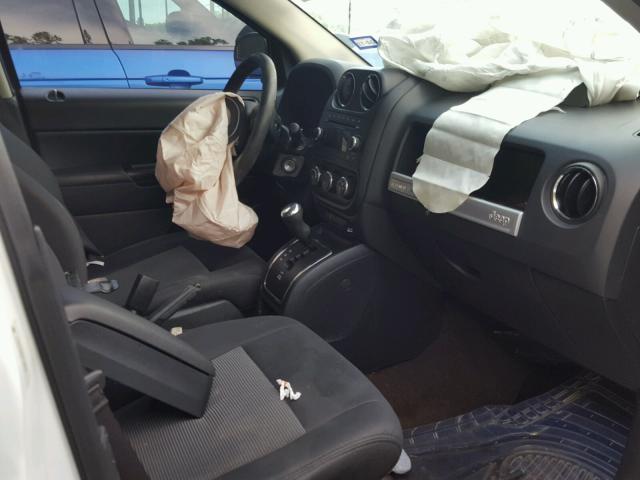 1C4NJCBAXED749513 - 2014 JEEP COMPASS SP WHITE photo 5