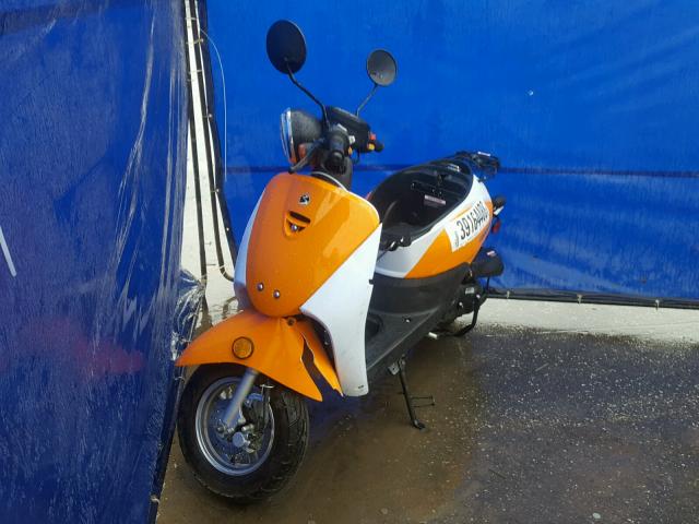 LLPVGBAF1J22164 - 2018 OTHER MOPED TWO TONE photo 2