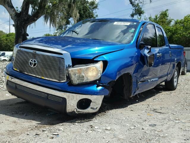 5TFRM5F12AX011101 - 2010 TOYOTA TUNDRA BLUE photo 2