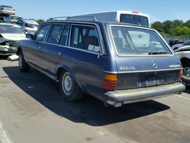 WDBAB93A8CN009588 - 1982 MERCEDES-BENZ 300 TDT BLUE photo 3