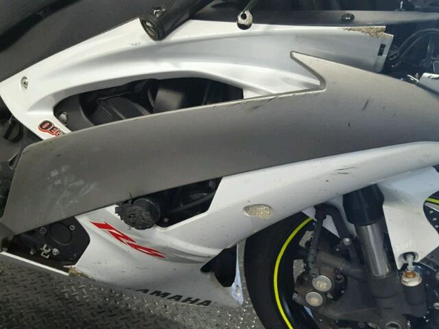 JYARJ16E49A016931 - 2009 YAMAHA YZFR6 WHITE photo 13