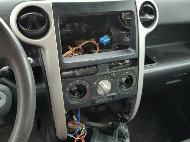 JTLKT324854009339 - 2005 TOYOTA SCION XB მწვანე ფოტო 9