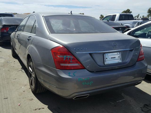 WDDNG7DB7CA469080 - 2012 MERCEDES-BENZ S 550 SILVER photo 3
