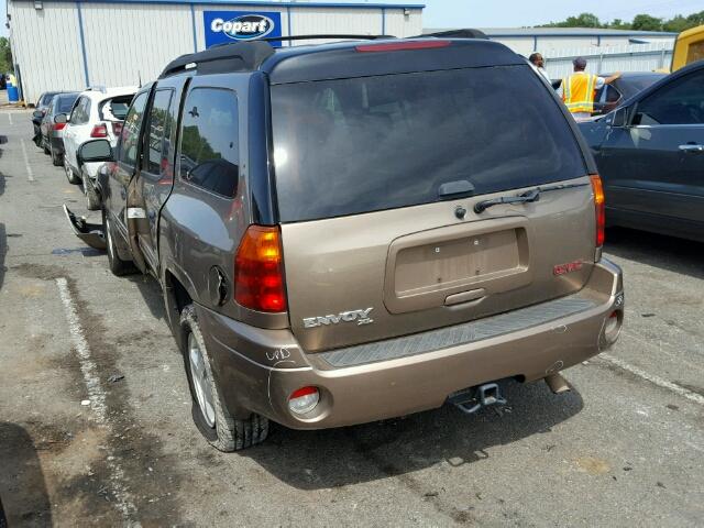 1GKET16S526117752 - 2002 GMC ENVOY BROWN photo 3