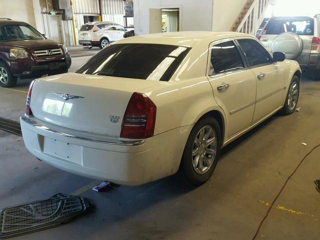 2C3KA63H16H168751 - 2006 CHRYSLER 300C WHITE photo 4