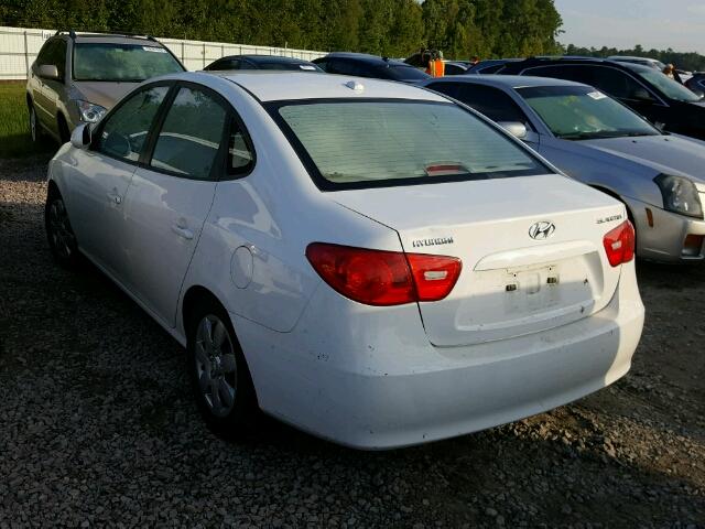 KMHDU46D58U389905 - 2008 HYUNDAI ELANTRA GL WHITE photo 3