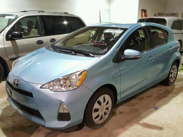 JTDKDTB33E1077016 - 2014 TOYOTA PRIUS C BLUE photo 2