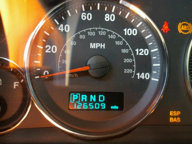 1J8HG58266C364280 - 2006 JEEP COMMANDER Qəhvəyi foto 8