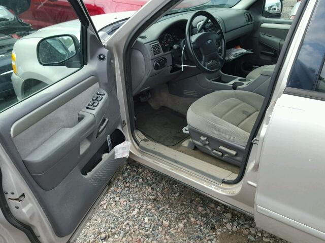 1FMZU63K54UA14126 - 2004 FORD EXPLORER X SILVER photo 9