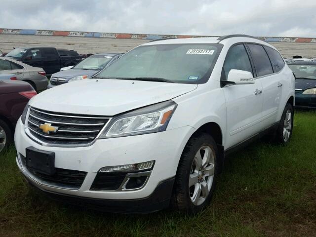 1GNKRGKD2HJ157422 - 2017 CHEVROLET TRAVERSE WHITE photo 2