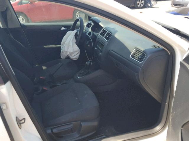 3VW2K7AJ8BM021596 - 2011 VOLKSWAGEN JETTA BASE თეთრი ფოტო 5