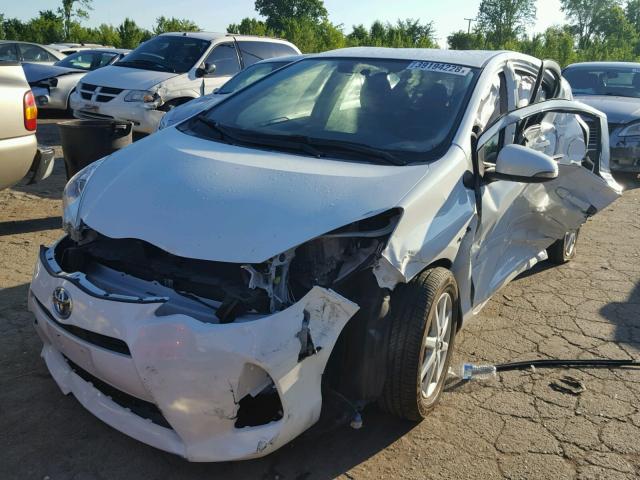 JTDKDTB32C1510306 - 2012 TOYOTA PRIUS C WHITE photo 2