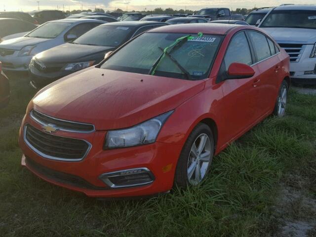 1G1PE5SB6F7300677 - 2015 CHEVROLET CRUZE RED photo 2