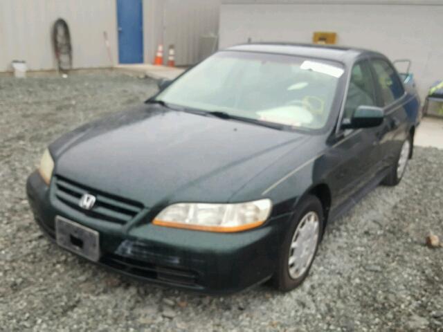 1HGCG56411A130401 - 2001 HONDA ACCORD LX GREEN photo 2