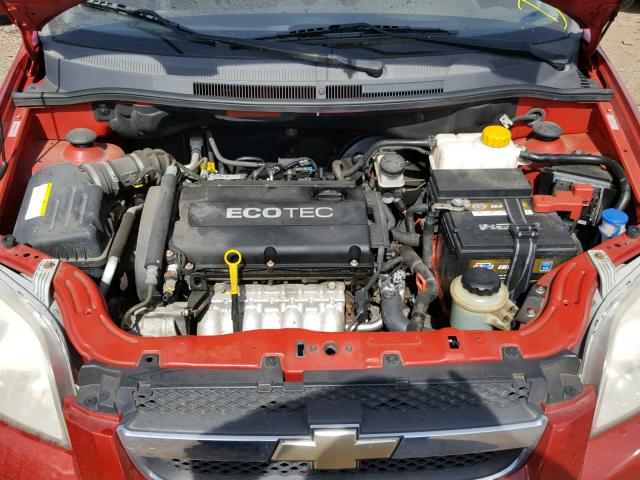 KL1TD56E39B640715 - 2009 CHEVROLET AVEO LS RED photo 7