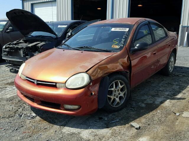 1B3ES46C5YD762836 - 2000 DODGE NEON BASE ORANGE photo 2