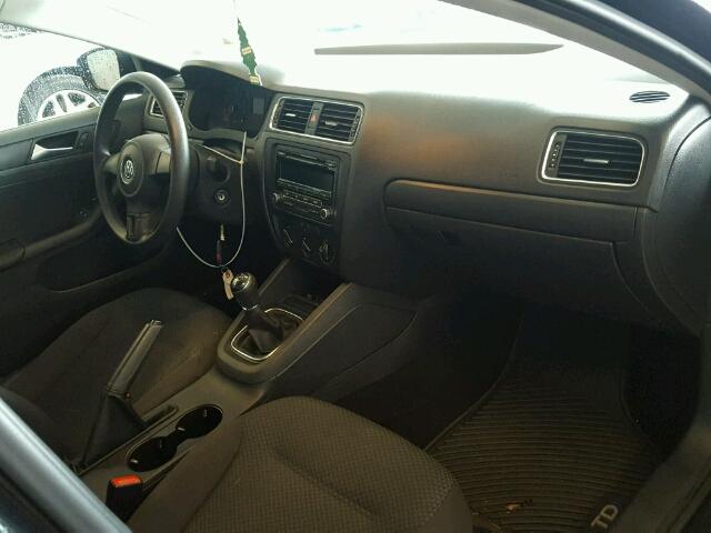 3VW1K7AJXDM222902 - 2013 VOLKSWAGEN JETTA BASE 黑色 照片 5