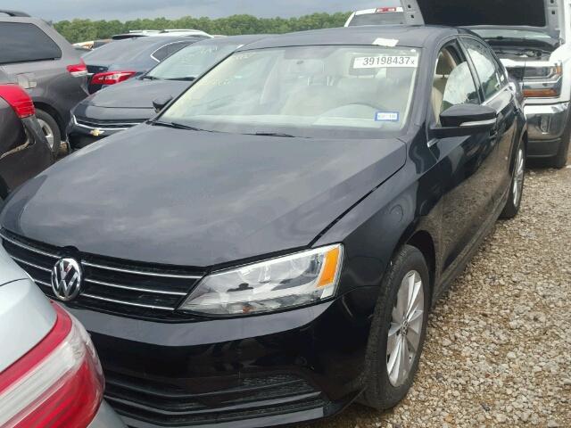 3VWD07AJ9FM279176 - 2015 VOLKSWAGEN JETTA SE BLACK photo 2