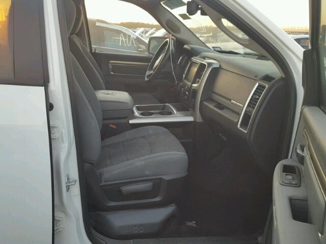 1C6RR7LT4GS411581 - 2016 RAM 1500 SLT WHITE photo 5