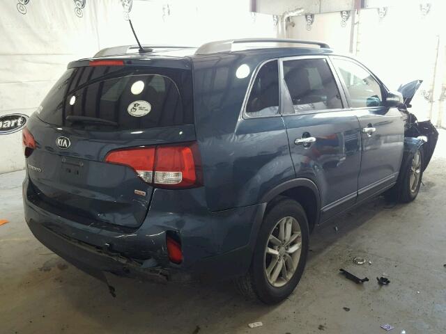 5XYKT4A63EG435199 - 2014 KIA SORENTO BLUE photo 4