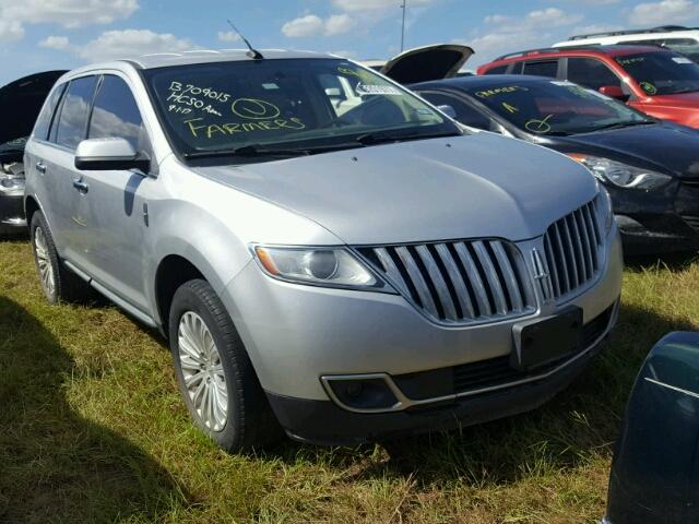 2LMDJ6JK8DBL23461 - 2013 LINCOLN MKX SILVER photo 1