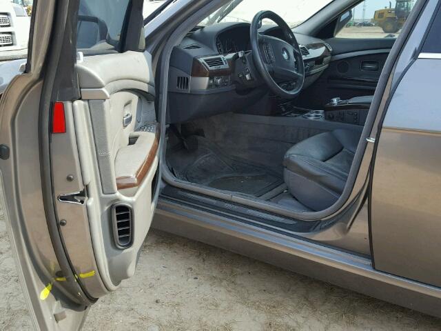 WBAHN83577DT65740 - 2007 BMW 750 GRAY photo 9