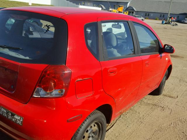 KL1TD62625B425552 - 2004 CHEVROLET AVEO RED photo 4